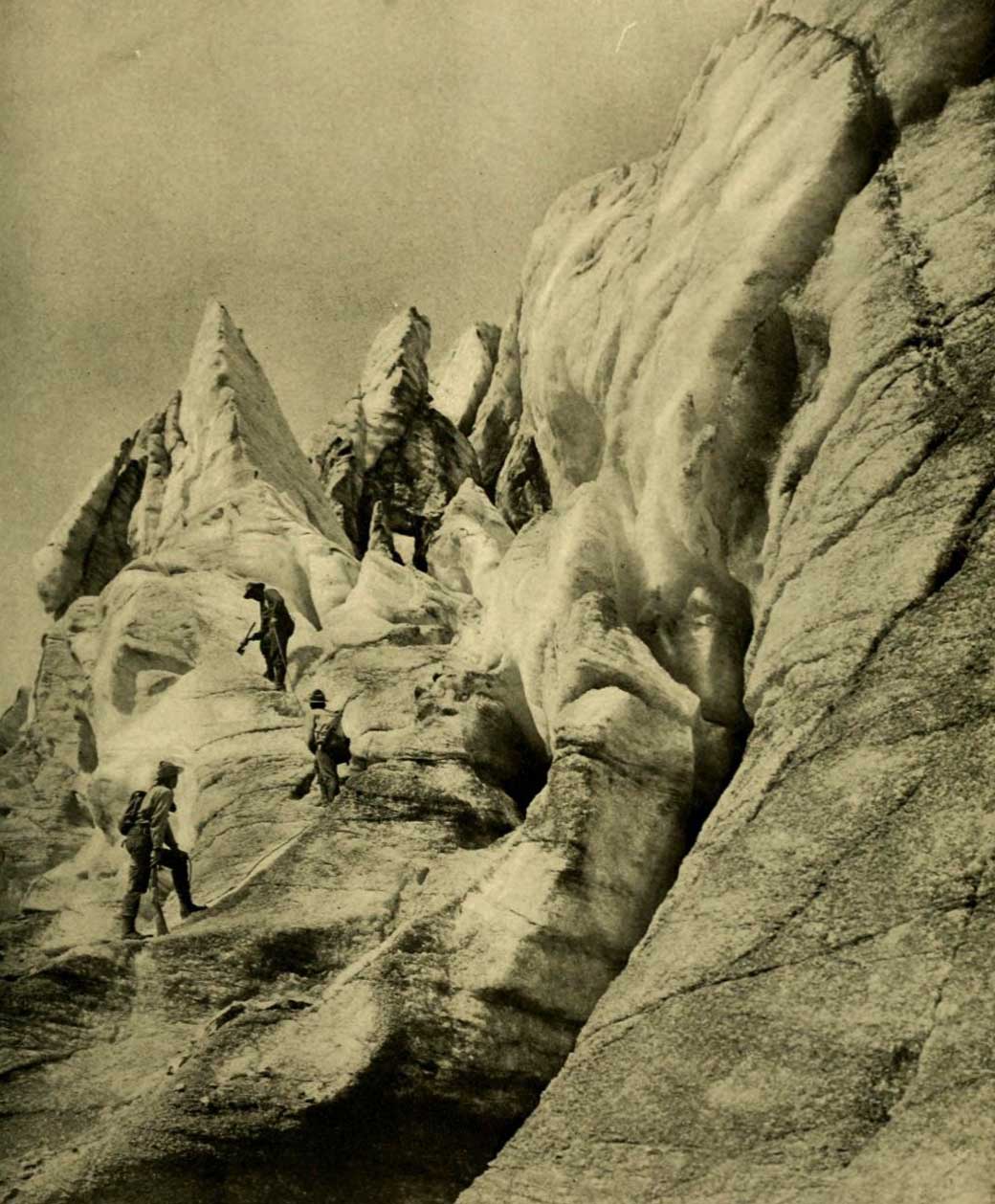 Working up through the vast and broken front of Hunga Glacier. Photo: R. C. W. Lett, 1911