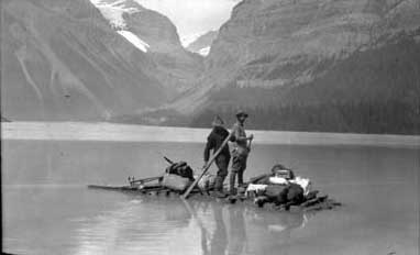 Rafting Lake Kinney [George B. Kinney and Harry Blagden]. Photo: Byron Harmon, 1911